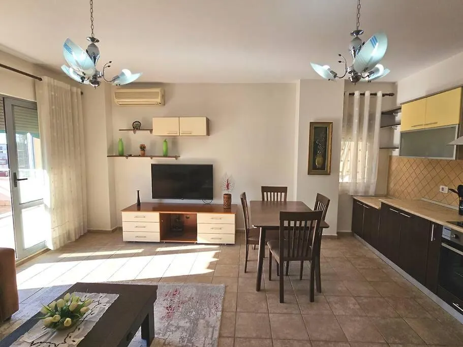 Central Apartment Tirana 0*,